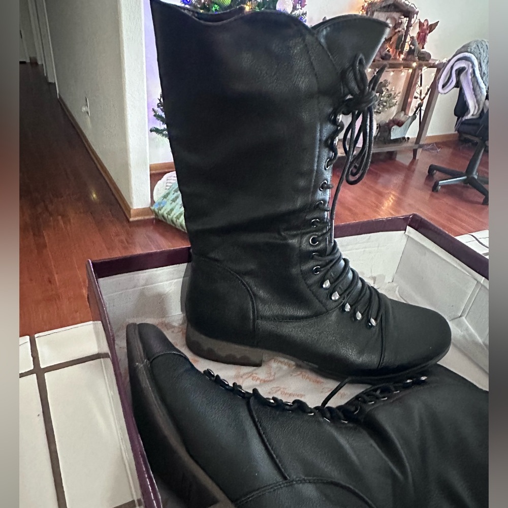 Forever 21 Black Lace-Up Women's Boots
